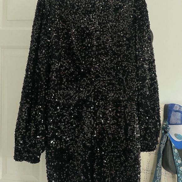 NWT BLACK BOOHOO DRESS - Picture 3 of 4